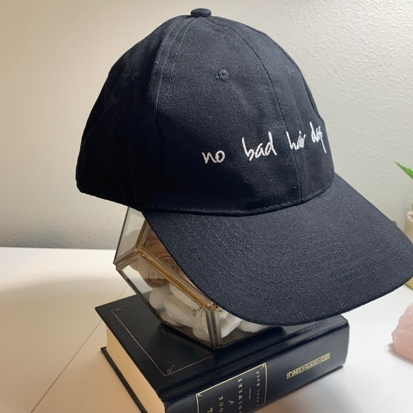 BUMBLE & BUMBLE | ‘No Bad Hair Days’ Limited Edition‎ Dad Hat - Picture 6 of 9